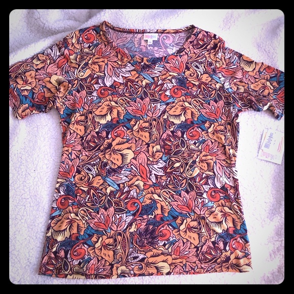 LuLaRoe Tops - Lularoe Gigi top🧡💗💜